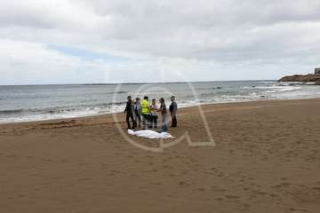 Un hombre de avanzada edad fallece ahogado en la playa de Salinetas (Foto TA)